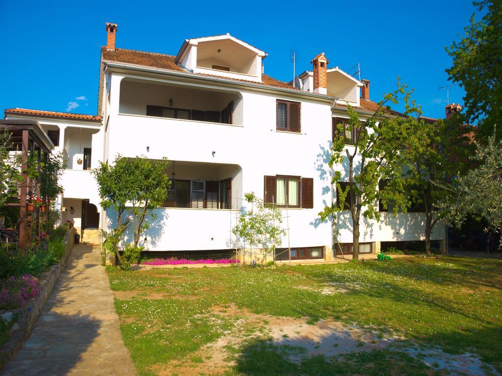 Nada Apartments Poreč Zewnętrze zdjęcie